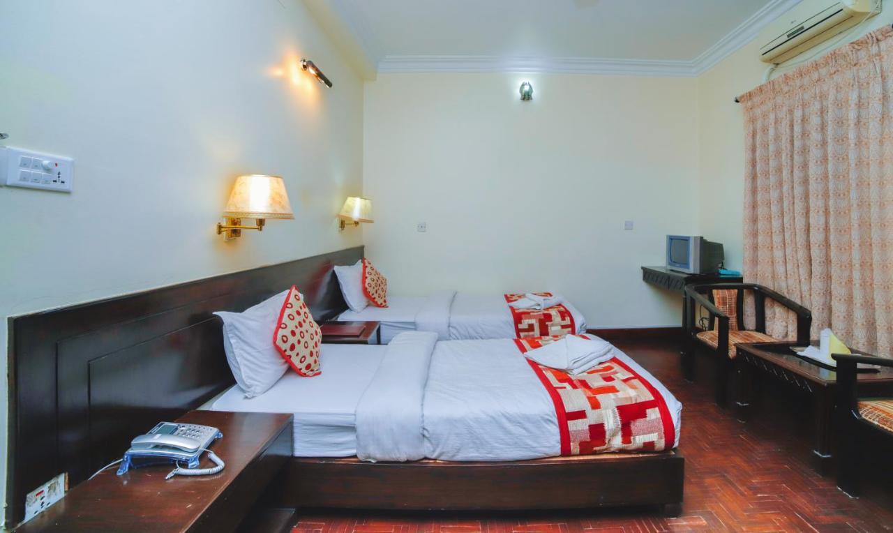 Hotel Panorama Покхара Экстерьер фото