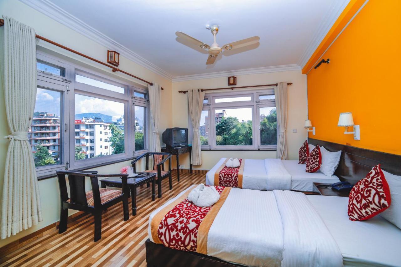 Hotel Panorama Покхара Экстерьер фото